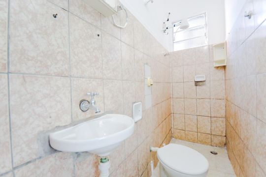 Banheiro de casa para alugar com 1 quarto, 50m² em Jardim Alvorada, Guarulhos