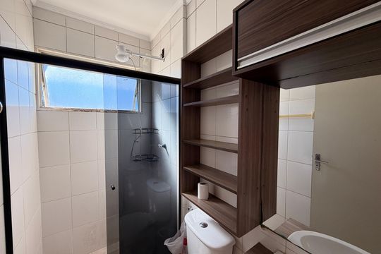 Banheiro Social de apartamento à venda com 2 quartos, 48m² em Vila Nambi, Jundiaí