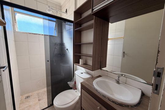 Banheiro Social de apartamento à venda com 2 quartos, 48m² em Vila Nambi, Jundiaí