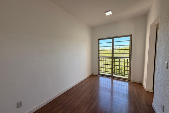 Sala de apartamento à venda com 2 quartos, 48m² em Vila Nambi, Jundiaí
