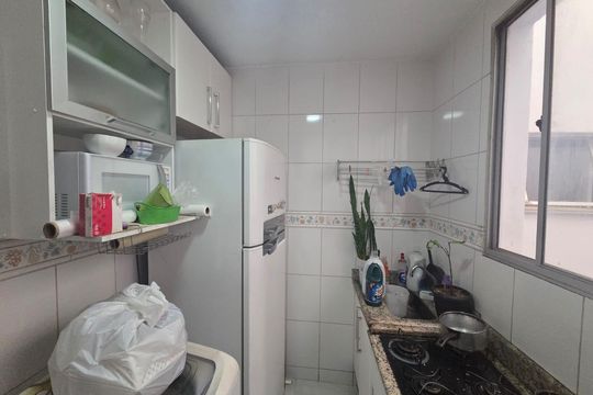 Cozinha de apartamento à venda com 2 quartos, 48m² em Nova Floresta, Belo Horizonte
