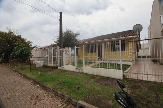 Fachada de casa para alugar com 2 quartos, 80m² em São José, Canoas