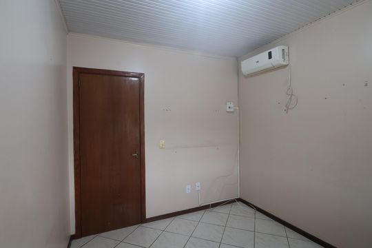 Quarto 2 de casa à venda com 2 quartos, 80m² em São José, Canoas