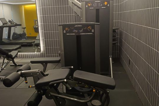 Área externa de kitnet/studio para alugar com 1 quarto, 28m² em Jardim das Acacias, São Paulo