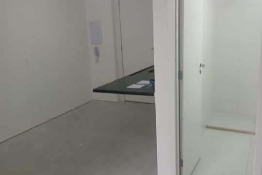 Cozinha de kitnet/studio para alugar com 1 quarto, 28m² em Jardim das Acacias, São Paulo