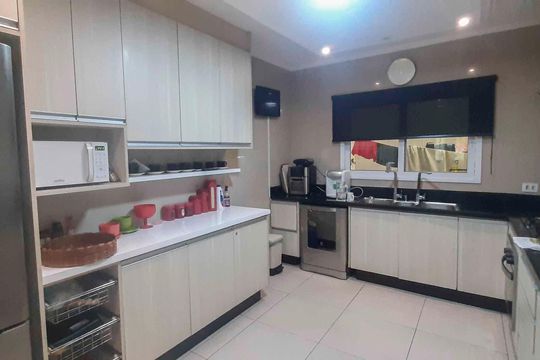 Casa 1 - Cozinha de casa para alugar com 5 quartos, 250m² em Jardim Primeiro de Maio (chacara Fazendinha), Osasco