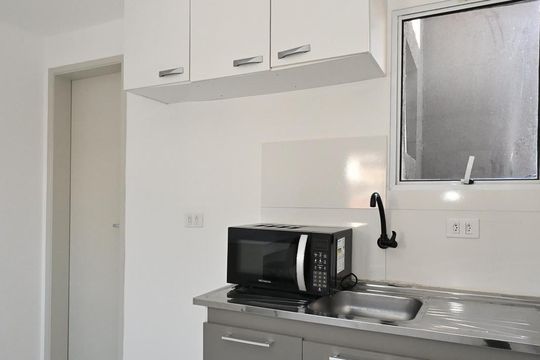 Cozinha de kitnet/studio para alugar com 1 quarto, 20m² em Ferreira, São Paulo