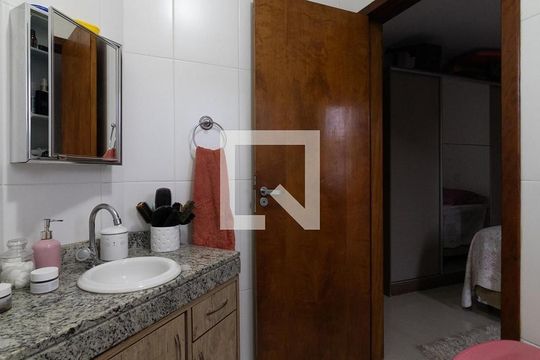 Banheiro de casa de condomínio para alugar com 3 quartos, 131m² em Vila Matilde, São Paulo