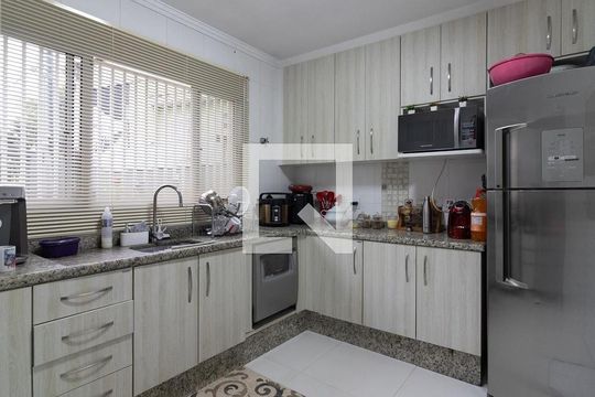 Cozinha de casa de condomínio para alugar com 3 quartos, 131m² em Vila Matilde, São Paulo