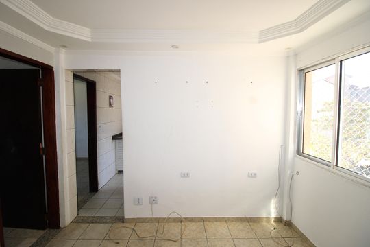 Sala de apartamento para alugar com 2 quartos, 45m² em Conjunto Habitacional Fazenda do Carmo, São Paulo