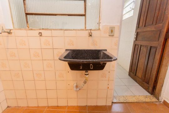 Área de Serviço de casa para alugar com 2 quartos, 80m² em Jardim Varginha, São Paulo
