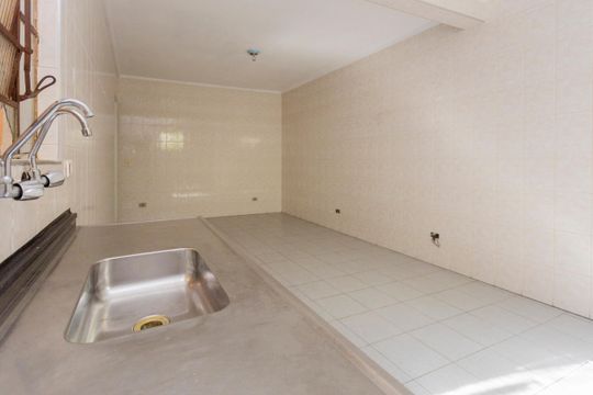 Cozinha de casa para alugar com 2 quartos, 80m² em Jardim Varginha, São Paulo