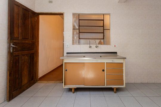 Cozinha de casa para alugar com 2 quartos, 80m² em Jardim Varginha, São Paulo