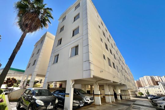 Fachada de apartamento para alugar com 3 quartos, 60m² em Vila Satúrnia, Campinas