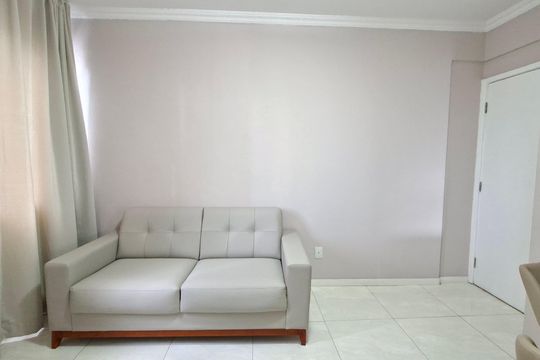 Sala  de apartamento para alugar com 1 quarto, 56m² em Graça, Salvador
