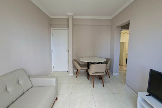 Sala  de apartamento para alugar com 1 quarto, 56m² em Graça, Salvador