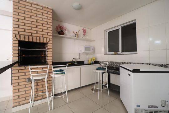 Área comum - Churrasqueira de apartamento para alugar com 2 quartos, 56m² em Marta Helena, Uberlândia