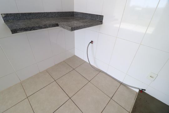 Cozinha de apartamento para alugar com 2 quartos, 56m² em Marta Helena, Uberlândia
