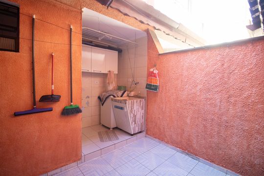QUINTAL E ÁREA DE SERVIÇO de casa à venda com 2 quartos, 175m² em Imirim, São Paulo