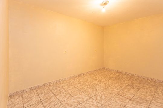 Quarto de casa para alugar com 1 quarto, 35m² em Jardim Varginha, São Paulo