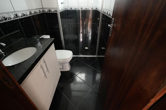 Banheiro Social de apartamento à venda com 3 quartos, 69m² em Jardim do Estádio, Santo André