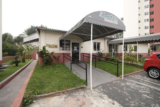 Mercado de apartamento à venda com 3 quartos, 69m² em Jardim do Estádio, Santo André