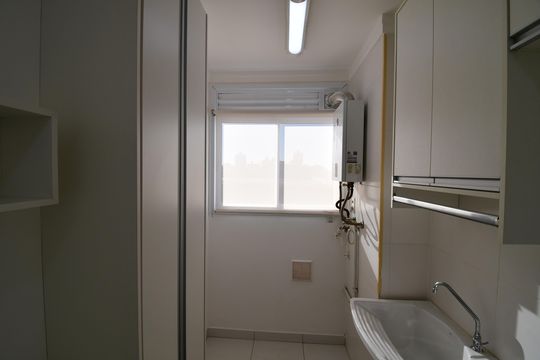 Área de Serviço de apartamento para alugar com 2 quartos, 60m² em Jardim Chapadão, Campinas