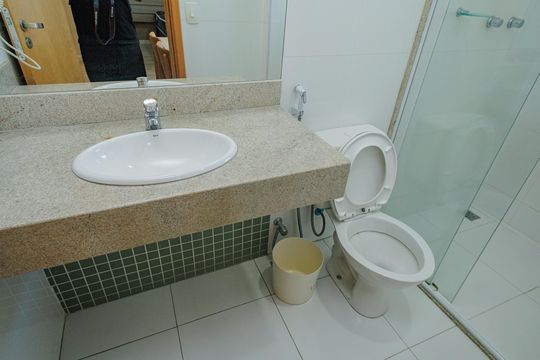 Banheiro de apartamento para alugar com 1 quarto, 35m² em Campo Grande, Rio de Janeiro
