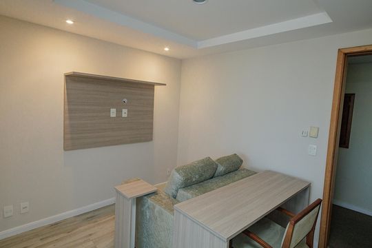 Sala de apartamento para alugar com 1 quarto, 35m² em Campo Grande, Rio de Janeiro