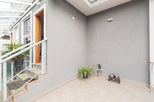 Garagem de casa de condomínio para alugar com 2 quartos, 64m² em Pestana, Osasco
