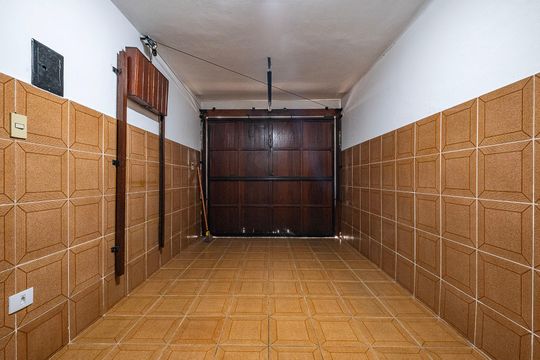 Garagem de casa à venda com 3 quartos, 240m² em Jardim Paulista, São Paulo
