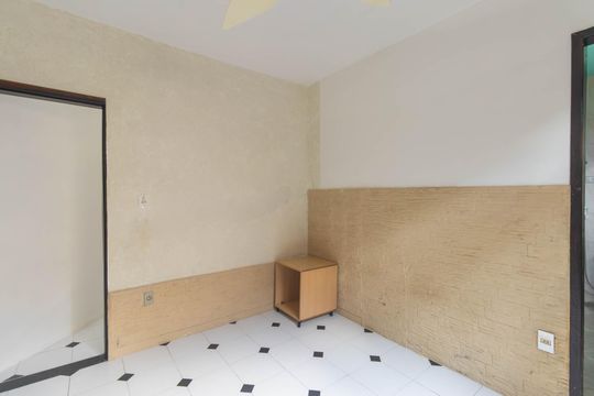 Quarto 1 de casa para alugar com 1 quarto, 76m² em Lindo Parque, São Gonçalo