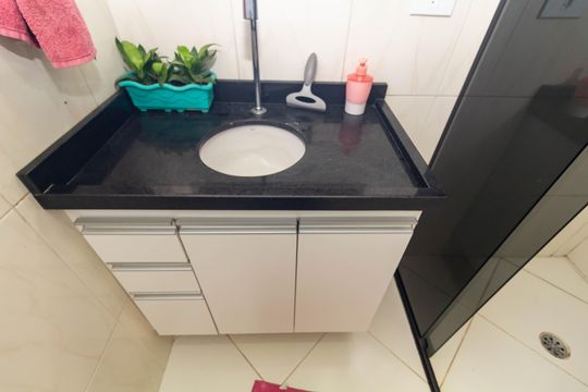 Banheiro 2 de casa para alugar com 3 quartos, 300m² em Jardim Robru, São Paulo
