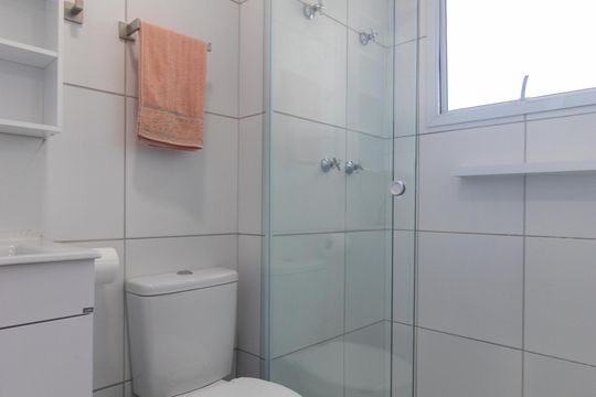 Banheiro de apartamento para alugar com 2 quartos, 49m² em Jardim Samambaia, Campinas