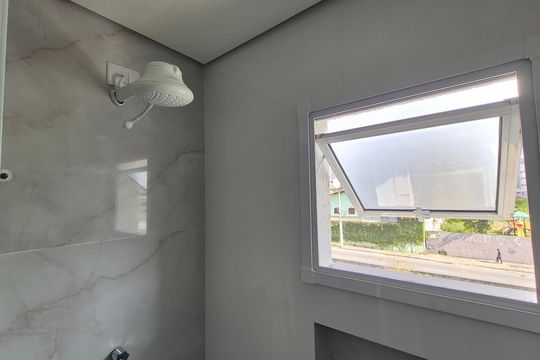 Banheiro da suíte  de apartamento para alugar com 2 quartos, 110m² em Parque Novo Oratório, Santo André