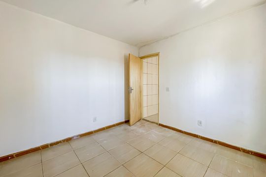 Quarto de casa para alugar com 1 quarto, 50m² em Jaguaribe, Osasco