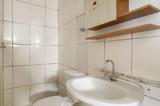 Banheiro de casa para alugar com 1 quarto, 50m² em Jaguaribe, Osasco