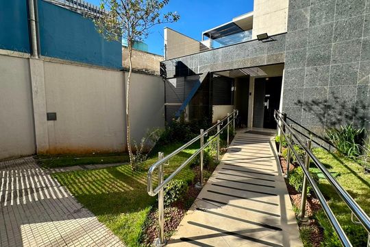 Hall de entrada  de apartamento à venda com 2 quartos, 60m² em Serra, Belo Horizonte
