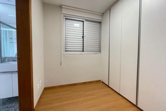 Quarto de apartamento à venda com 2 quartos, 60m² em Serra, Belo Horizonte