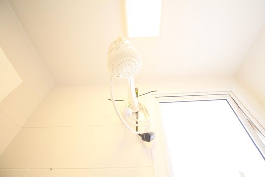 Banheiro de serviço de apartamento à venda com 3 quartos, 138m² em Vila Andrade, São Paulo