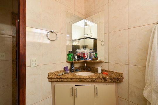 Banheiro Social de casa para alugar com 3 quartos, 120m² em São Cristóvão, Belo Horizonte