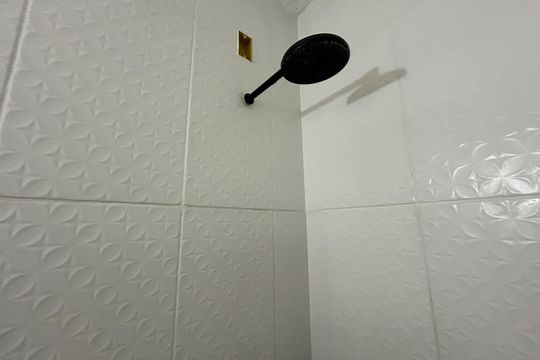 Banheiro da Suíte 2 de casa para alugar com 2 quartos, 200m² em Vila Valqueire, Rio de Janeiro