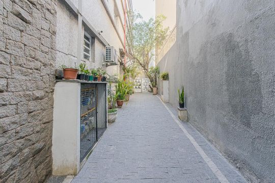 Entrada de apartamento para alugar com 1 quarto, 27m² em Pinheiros, São Paulo