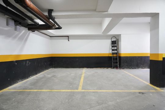 Garagem  de apartamento à venda com 3 quartos, 180m² em Santa Ines, Belo Horizonte