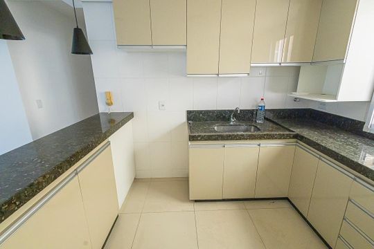 cozinha de apartamento para alugar com 3 quartos, 155m² em Santa Amelia, Belo Horizonte