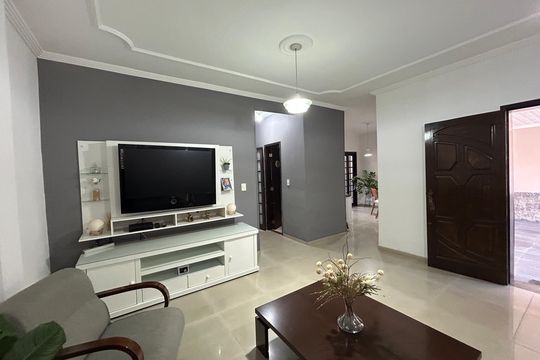 Casa à venda com 3 quartos, 290m² em Praça Seca, Rio de Janeiro