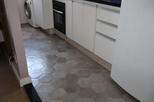 Cozinha de apartamento para alugar com 2 quartos, 45m² em Jardim Ibitirama, São Paulo