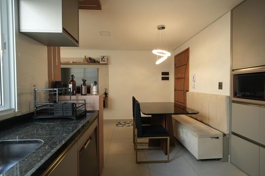 Cozinha de apartamento à venda com 2 quartos, 112m² em Vila Gilda, Santo André