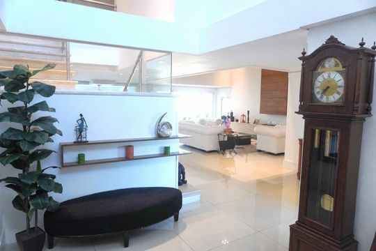 Área comum de casa de condomínio para alugar com 4 quartos, 560m² em Alphaville, Santana de Parnaíba