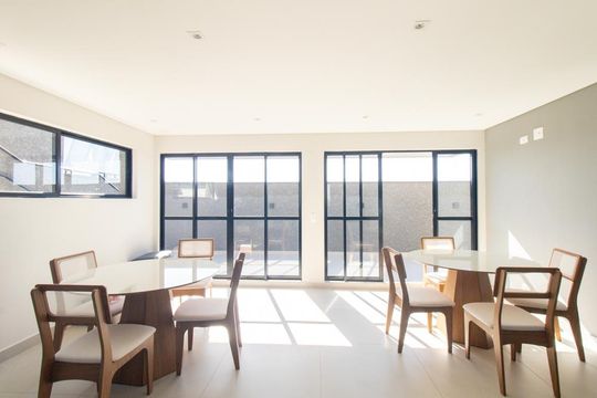 Área comum de kitnet/studio para alugar com 1 quarto, 23m² em Novo Mundo, Curitiba